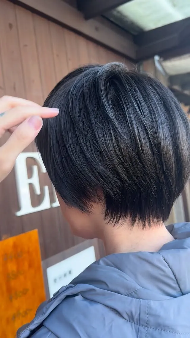 後頭部に自然な丸みをつくる