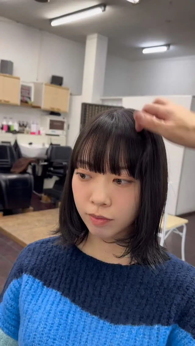 ぱつっとライン×柔らかレイヤー。