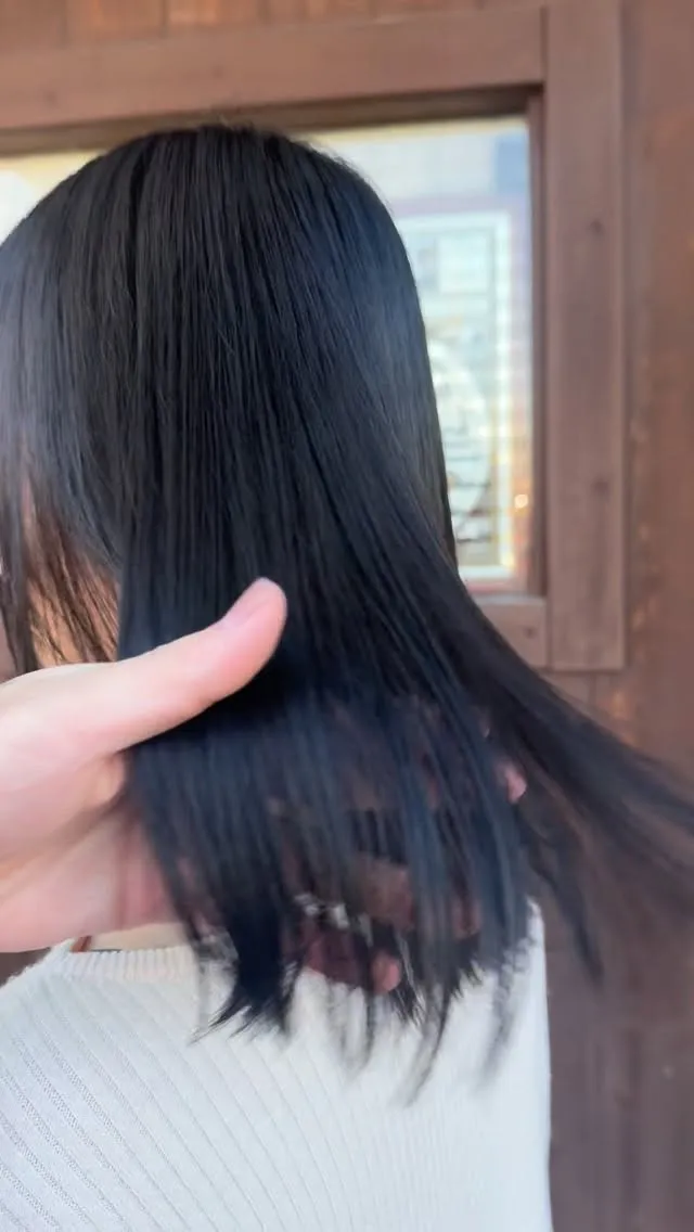 ツヤ感とまとまり重視の