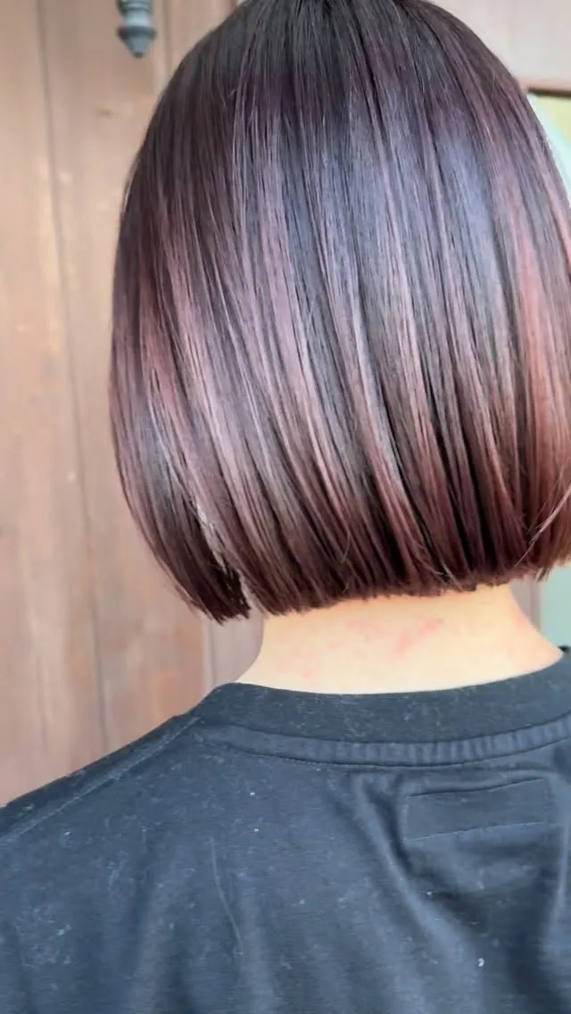 ミニボブ×グラデーションカラー